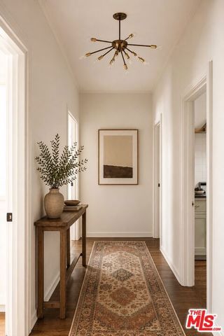 804 Westmount Drive, West Hollywood, CA 90069