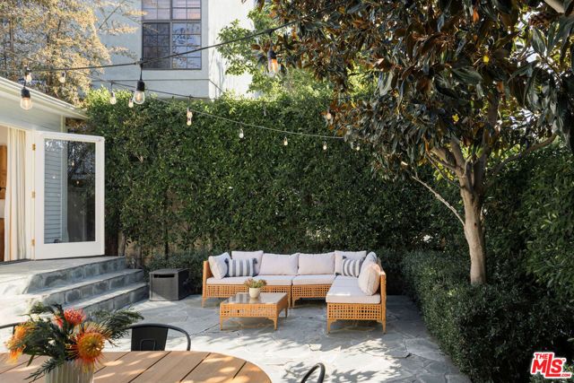 804 Westmount Drive, West Hollywood, CA 90069