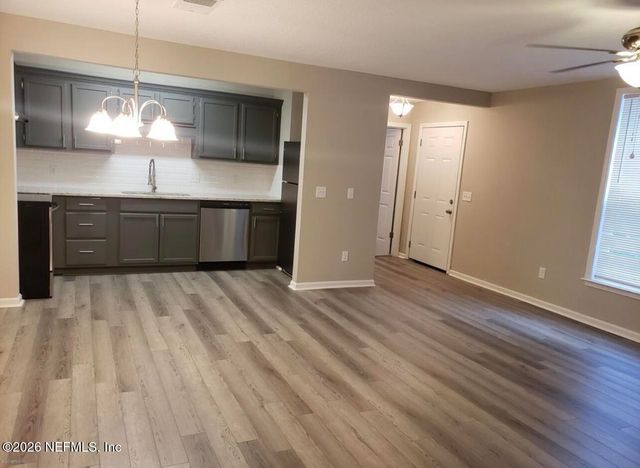926 CESERY Terrace 2, Jacksonville, FL 32211