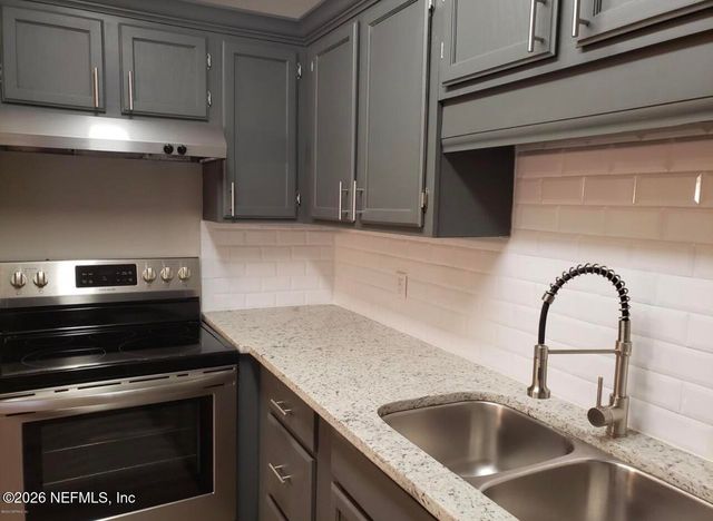 926 CESERY Terrace 2, Jacksonville, FL 32211