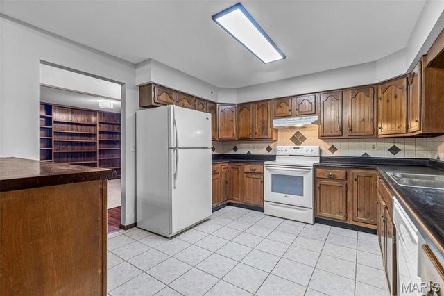 10215 Tri-Acre Lane, Unincorporated, MO 63670