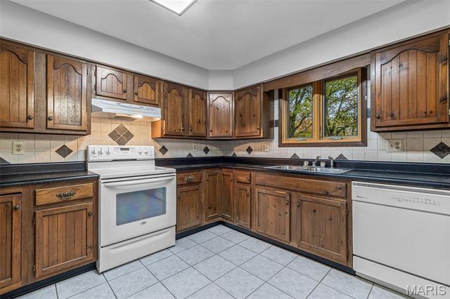 10215 Tri-Acre Lane, Unincorporated, MO 63670