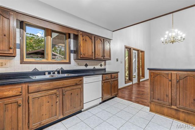 10215 Tri-Acre Lane, Unincorporated, MO 63670