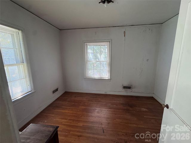 614 Neil Street, Gastonia, NC 28052