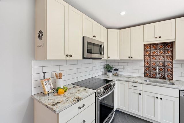 1458 Hudson Street 116, Redwood City, CA 94061