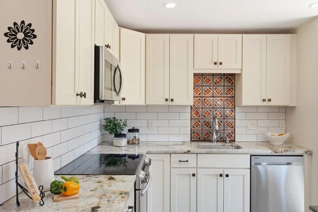 1458 Hudson Street 116, Redwood City, CA 94061