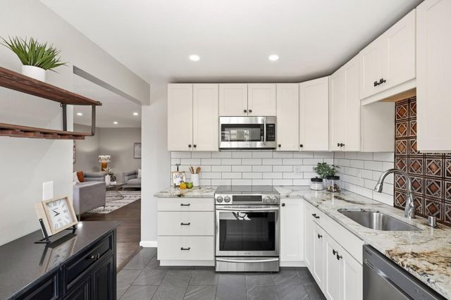 1458 Hudson Street 116, Redwood City, CA 94061