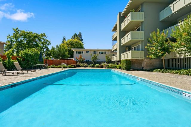1458 Hudson Street 116, Redwood City, CA 94061