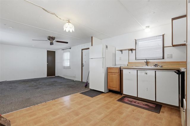 37622 MARCH LANE, Zephyrhills, FL 33541