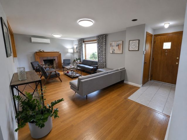 215 Salem St SF, Revere, MA 02151