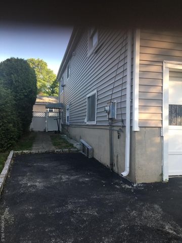 31 Kipling Street, Hartsdale, NY 10530