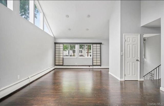 31 Kipling Street, Hartsdale, NY 10530
