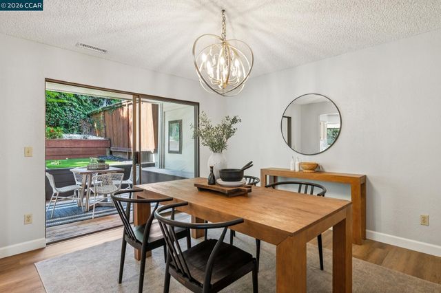 1 Heritage Oaks Rd, Pleasant Hill, CA 94523