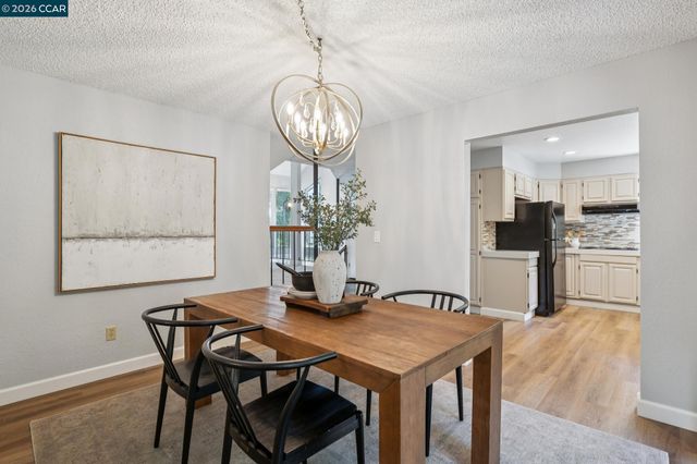 1 Heritage Oaks Rd, Pleasant Hill, CA 94523