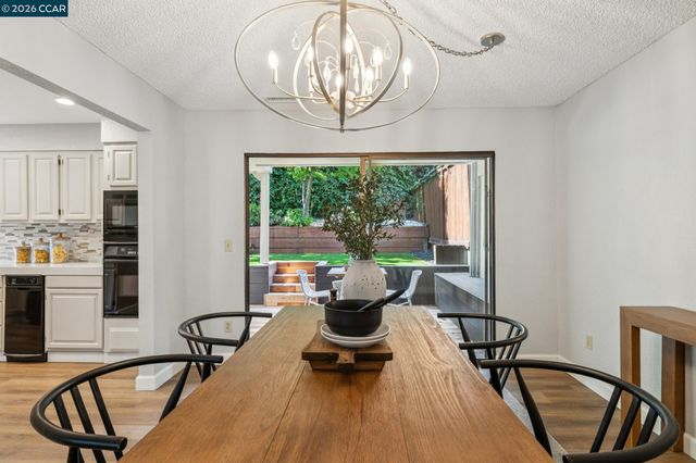 1 Heritage Oaks Rd, Pleasant Hill, CA 94523