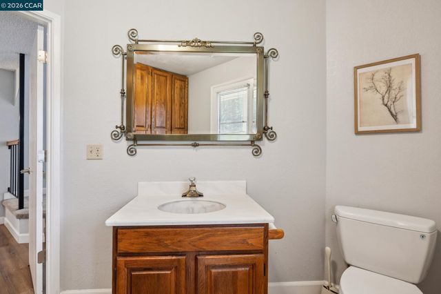 1 Heritage Oaks Rd, Pleasant Hill, CA 94523
