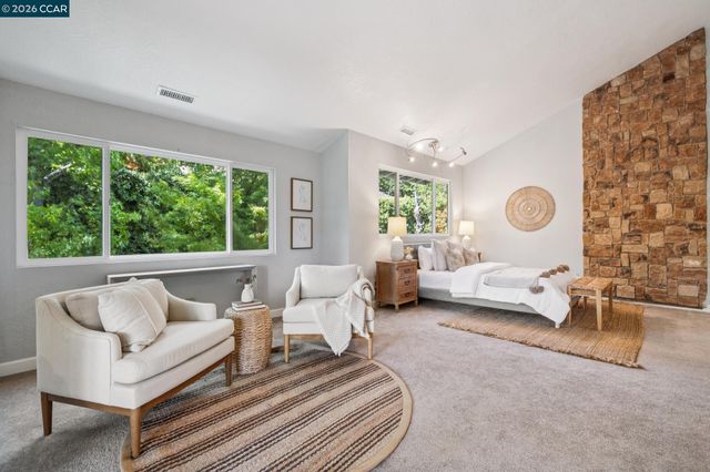 1 Heritage Oaks Rd, Pleasant Hill, CA 94523