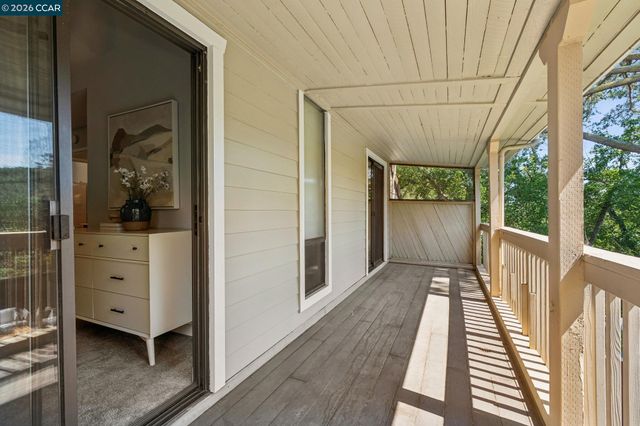1 Heritage Oaks Rd, Pleasant Hill, CA 94523