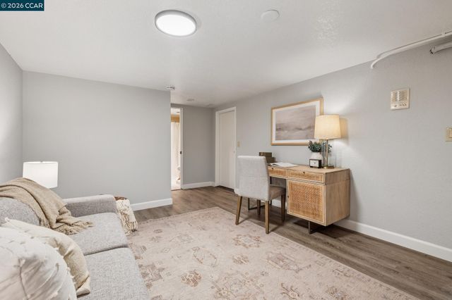 1 Heritage Oaks Rd, Pleasant Hill, CA 94523