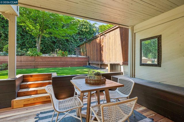 1 Heritage Oaks Rd, Pleasant Hill, CA 94523