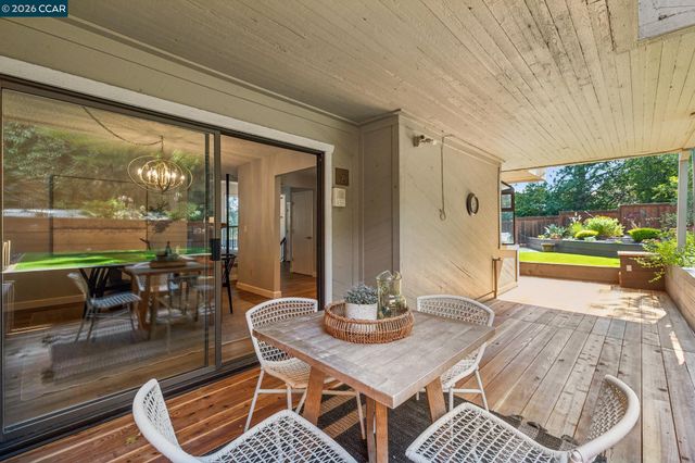 1 Heritage Oaks Rd, Pleasant Hill, CA 94523