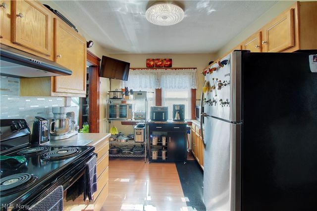 3316 W 97th Street, Cleveland, OH 44102