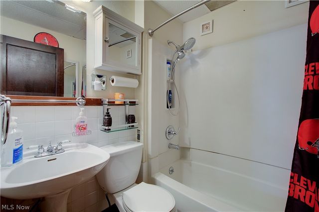 3316 W 97th Street, Cleveland, OH 44102