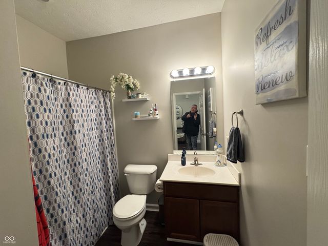 914 Baden Manor Drive, Indianapolis, IN 46217