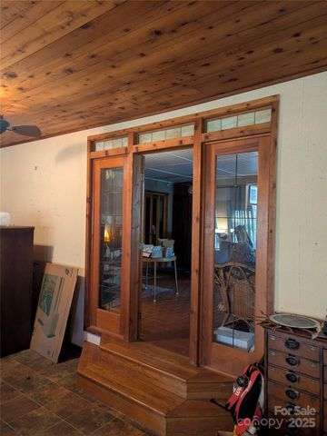 137 Hideaway Lane, Mooresville, NC 28117