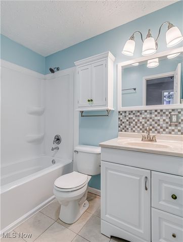 3795 N Sunnyfield Drive, Copley, OH 44321