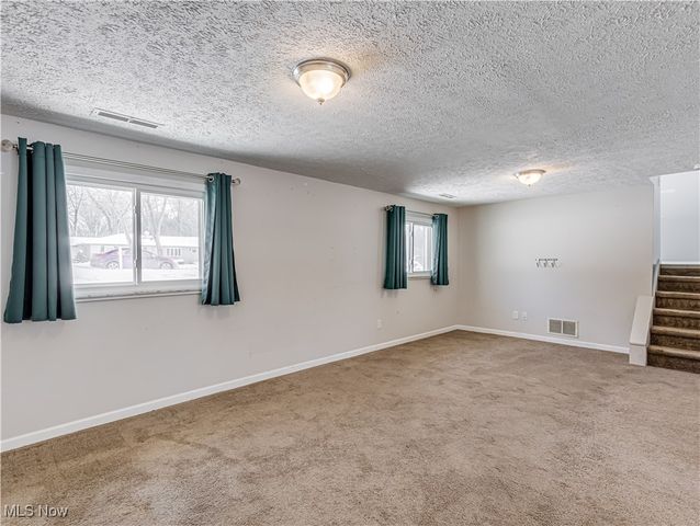 3795 N Sunnyfield Drive, Copley, OH 44321