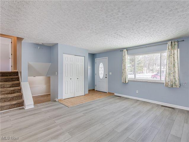 3795 N Sunnyfield Drive, Copley, OH 44321