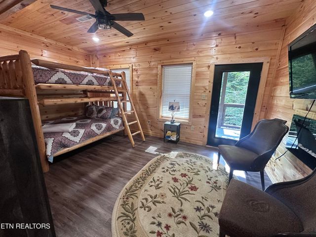 866 Cabin Creek Way, Sevierville, TN 37862
