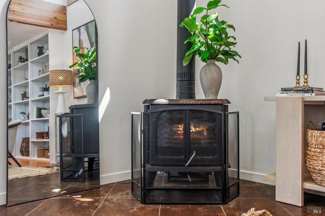 2125 Trinity Rd, Glen Ellen, CA 95442