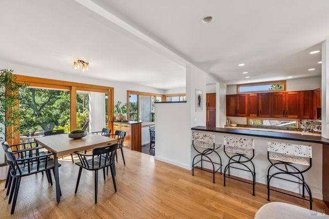 2125 Trinity Rd, Glen Ellen, CA 95442