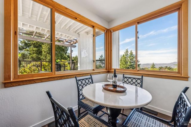 2125 Trinity Rd, Glen Ellen, CA 95442