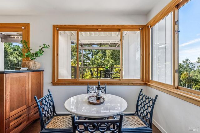 2125 Trinity Rd, Glen Ellen, CA 95442