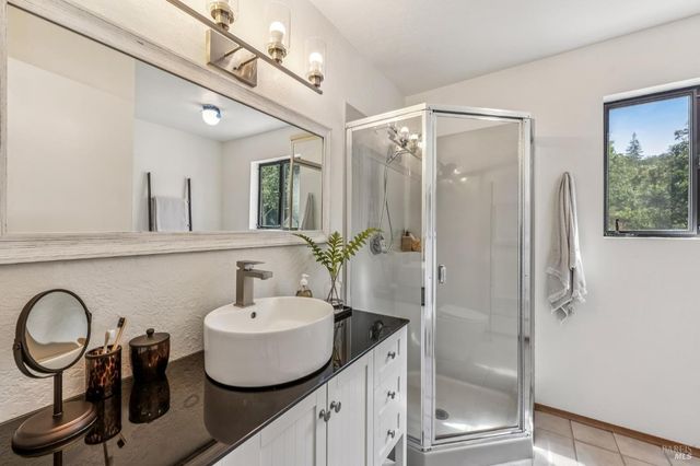 2125 Trinity Rd, Glen Ellen, CA 95442