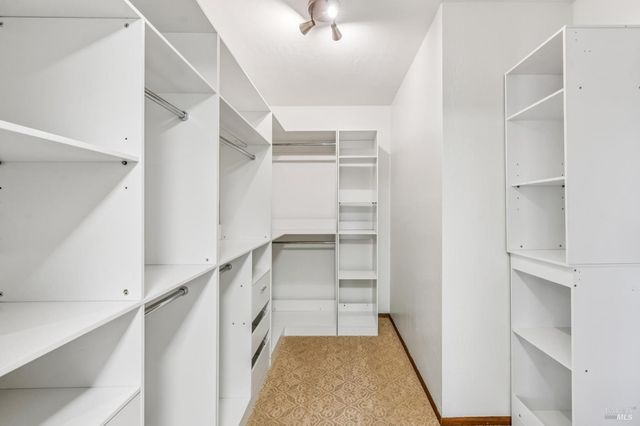 2125 Trinity Rd, Glen Ellen, CA 95442