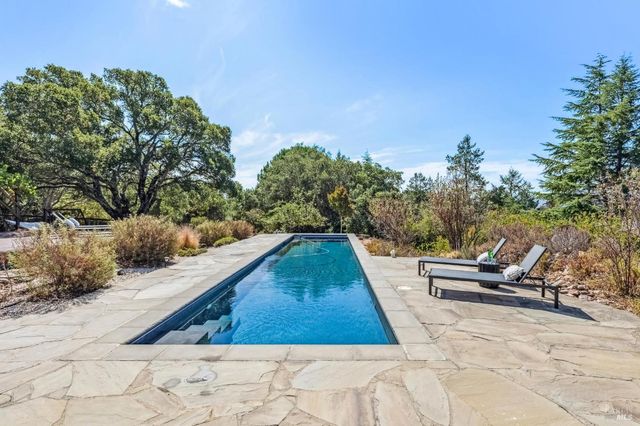 2125 Trinity Rd, Glen Ellen, CA 95442