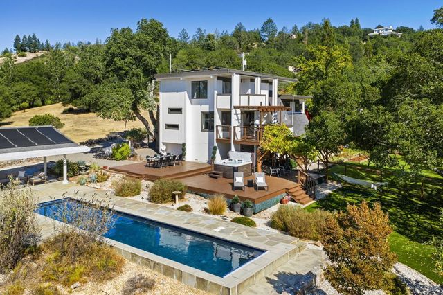 2125 Trinity Rd, Glen Ellen, CA 95442