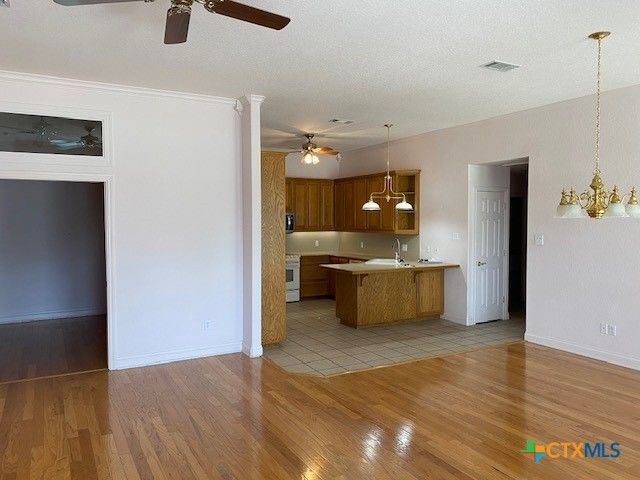 3901 Chisholm Trail 21, Salado, TX 76571