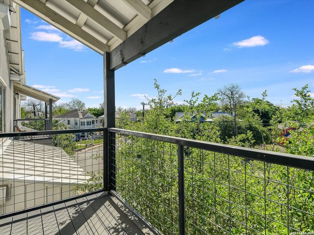 1226 S Presa St Unit 105, San Antonio, TX 78210