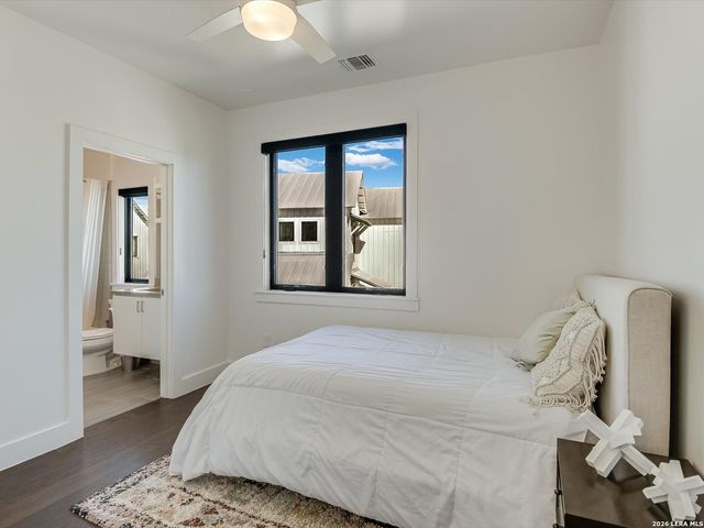 1226 S Presa St Unit 105, San Antonio, TX 78210