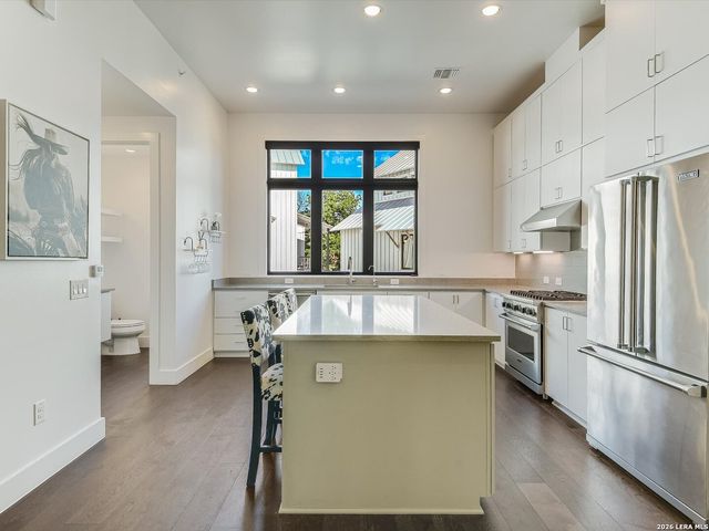 1226 S Presa St Unit 105, San Antonio, TX 78210