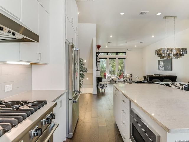 1226 S Presa St Unit 105, San Antonio, TX 78210