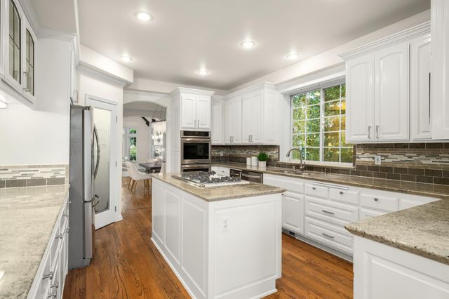 2393 Highland Hills Dr, El Dorado Hills, CA 95762