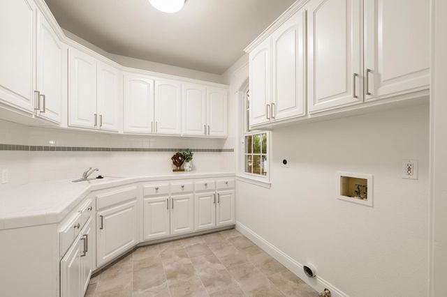 2393 Highland Hills Dr, El Dorado Hills, CA 95762