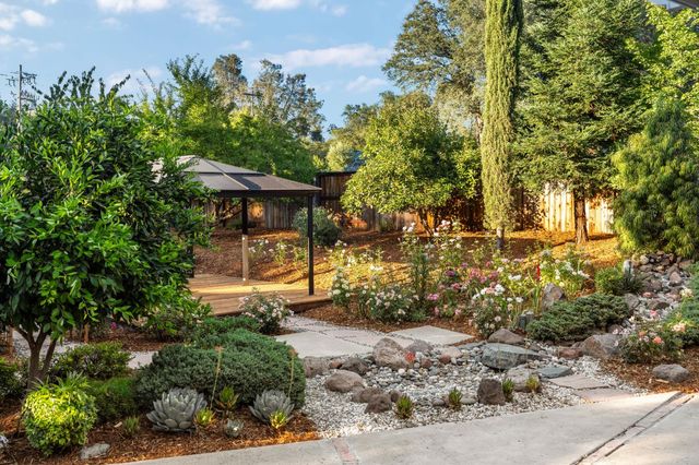 2393 Highland Hills Dr, El Dorado Hills, CA 95762