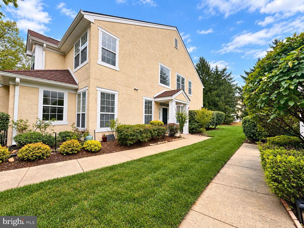 95 ASHFORD DR, PLAINSBORO, NJ 08536 — exterior
